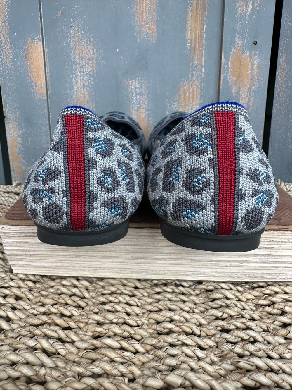 Rothy's The Flat Grey Spotted Retired Sz 8 - Picture 7 of 14